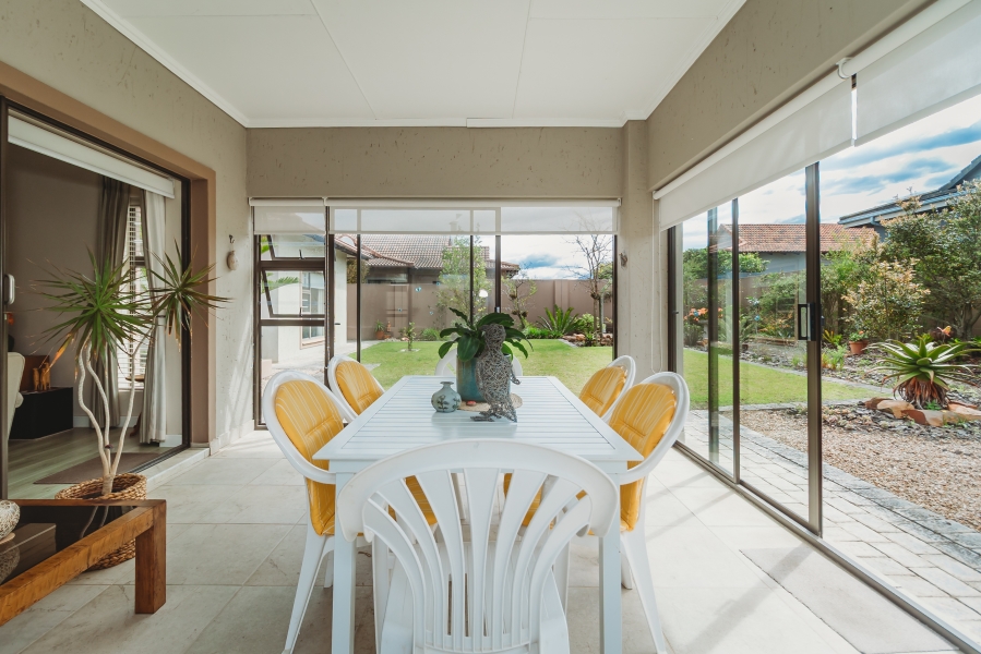 3 Bedroom Property for Sale in Earls Court Lifestyle Estate Western Cape